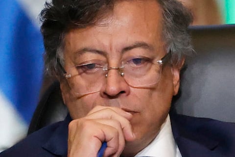 Presidenta de Comisión de Investigación de Cámara ordena “suspensión provisional” de Gustavo Petro como presidente