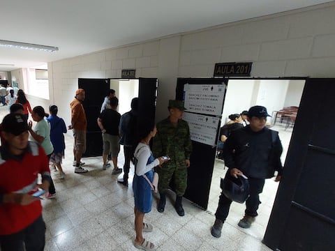 La Universidad Agraria del Ecuador abrió sus puertas pasadas las 07:00 de este domingo