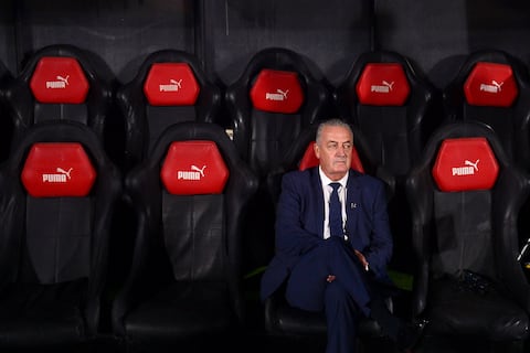 Gustavo Alfaro, ‘el cazador de utopías imposibles’, que lleva al Mundial a Paraguay y que en Ecuador ‘rescató jóvenes talentos’ para ir a Qatar 2022