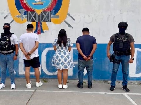 Cuatro aprehendidos por extorsionar con explosivo a clínica privada de Machala: un reo operaba desde cárcel de Portoviejo