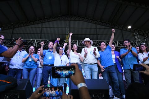 Jueza del TCE declara que denuncia de Diana Atamaint contra integrantes de la RC por manejo de cuentas de campaña prescribió