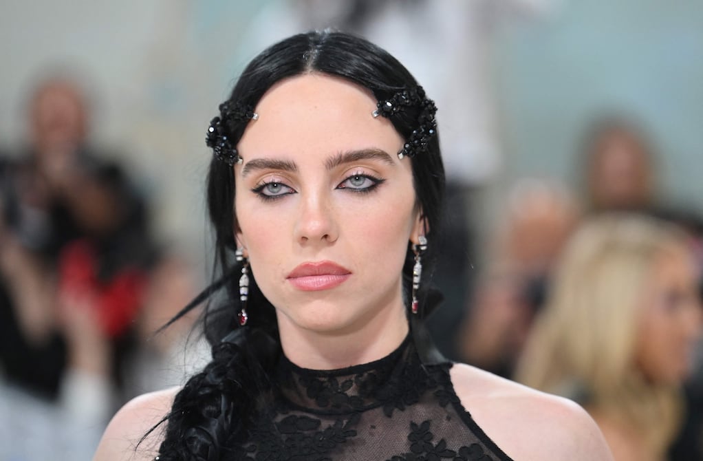 Este es el supuesto nuevo novio de Billie Eilish: La cantante fue vista besándolo en Italia