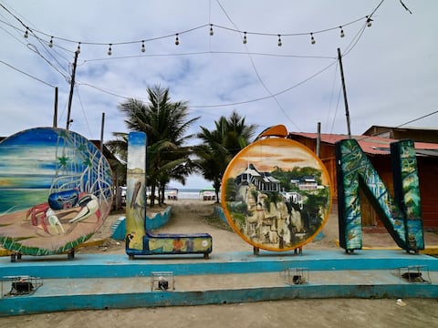 El no ganó en la mesa en la que votó el presidente Daniel Noboa en Olón en el referéndum y la consulta popular