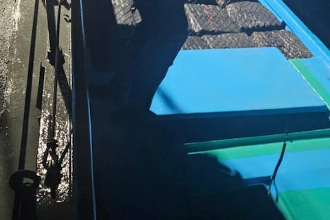 Incautan 1,5 toneladas de droga en lancha cerca de Manta