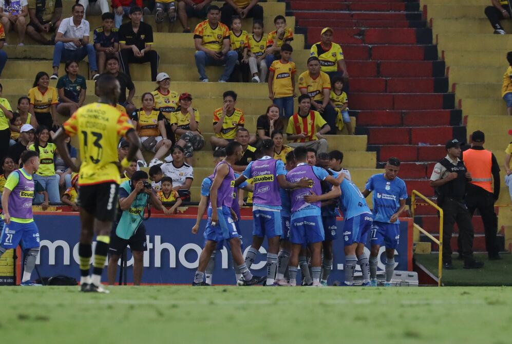 Miller Salazar, presidente de Macará, y su respaldo al técnico Alexandre Pallarés por sus declaraciones tras el partido ante Barcelona SC: ‘Lo vamos a defender a muerte’