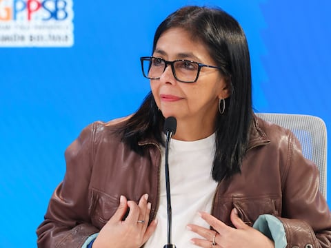 Vladimir Putin no tiene previsto hablar con Delcy Rodríguez “de momento”