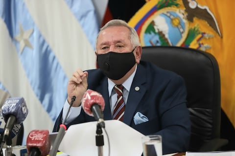 'Pese a reducción de estudiantes matriculados, la educación virtual es un éxito en la Universidad de Guayaquil', dice Roberto Passailaigue