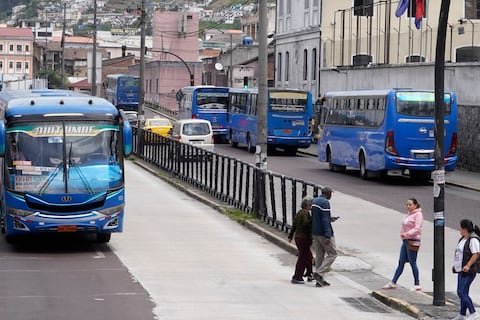 Quito debate la municipalización del transporte público con millonaria inversión y normativa compleja