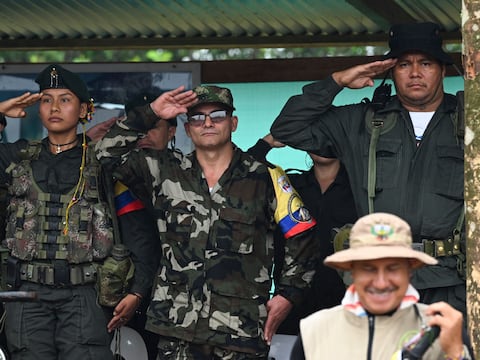 Iván Mordisco, uno de los criminales más buscados de Colombia, propone unidad con el ELN tras incursión de EE. UU. en Venezuela