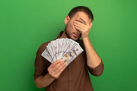 Los nueve países donde prohíben el uso del dólar en grandes establecimientos