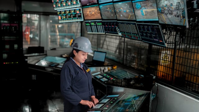 Valeria se forja en acero: de la computación al centro de control de producción