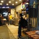 Toque de queda cambia la noche en restaurantes de Guayaquil: menos tiempo, limpieza exprés y salida por turnos