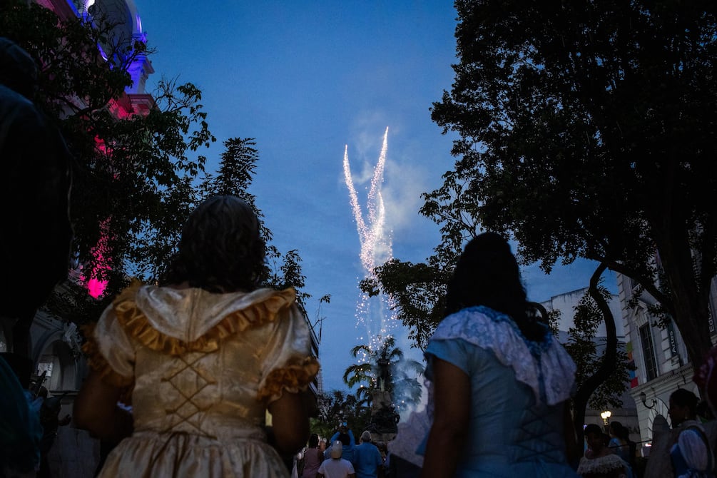 ‘Guayaquil es una ciudad que no olvida su esencia solidaria’: festejos arrancaron con el saludo a la Aurora Gloriosa