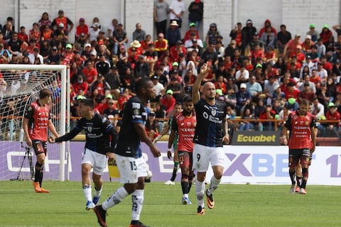 Independiente del Valle remonta en 6 minutos al Deportivo Cuenca para seguir liderando la Liga Ecuabet