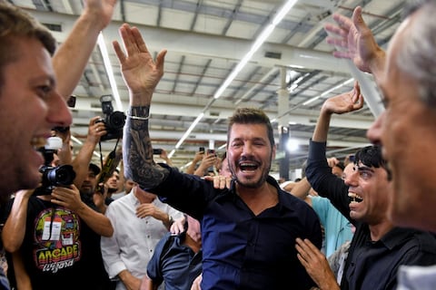 Marcelo Tinelli, figura de televisión, es nuevo presidente de San Lorenzo en Argentina
