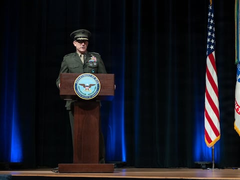 SAWC: El nuevo cerebro autónomo de EE. UU. que usará IA y enjambres no tripulados desde el Caribe hasta la Antártida