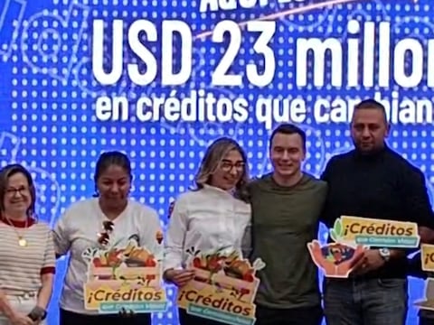 Daniel Noboa participa de entrega de $ 23 millones para emprendedores y viviendas con plan ‘Tu Casa Miti Miti’