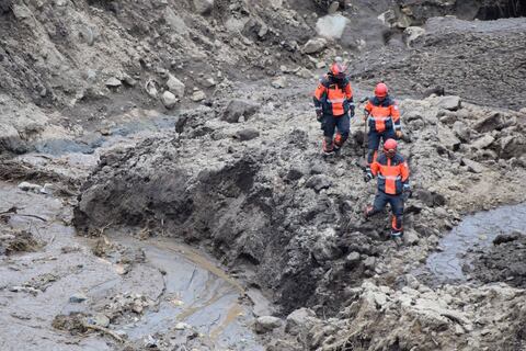 Operativo masivo busca a María Laura Pilaguano tras devastador aluvión en Sigchos