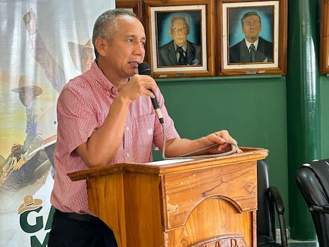 Ataque armado contra el alcalde de Balzar, Galo Meza, dentro de su vehículo