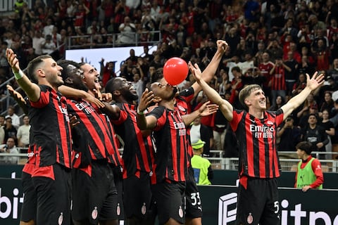 Pervis Estupiñán vio desde el banco la clasificación del AC Milan en la Copa de Italia