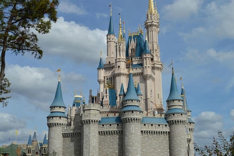Sueño de princesas Disney: la ciudad fantasma más grande del mundo tiene 700 castillos abandonados y congelados en el tiempo