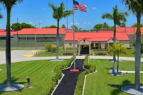 ¿Asesino serial suelto? Autoridades de Florida aclaran rumores tras hallazgo de tres cadáveres