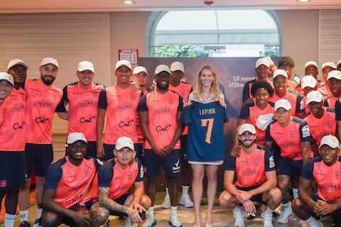 Lavinia Valbonesi y los jugadores de la Tri: los futbolistas se convierten en embajadores honorarios del proyecto Ana