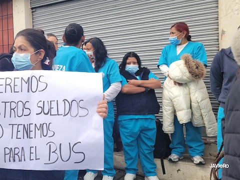 Empleados de limpieza de empresa privada que presta servicios en hospital público exigen sus salarios