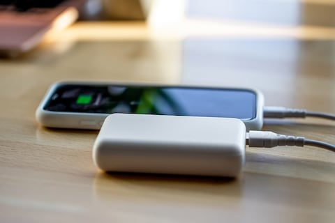 DGAC informa de actualización de seguridad para ‘power banks’ y baterías de litio en vuelos