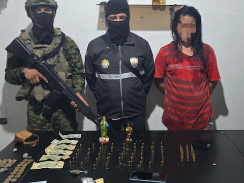 Fuerzas Armadas capturan a alias ‘Dulce‘ durante allanamiento en Santo Domingo de los Tsáchilas