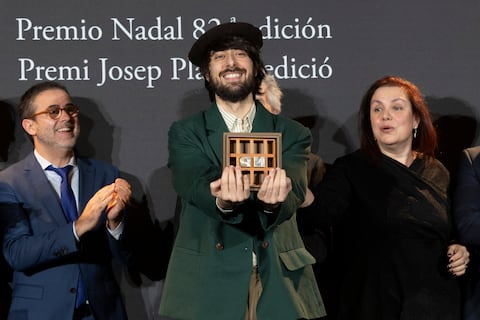 David Uclés gana el Premio Nadal 2026 con ‘La ciudad de las luces muertas’