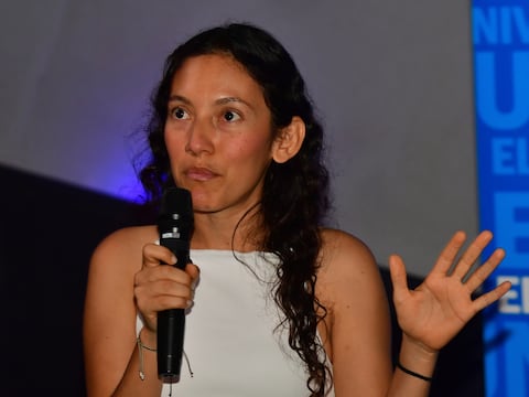 ‘La crisis ambiental va más allá de un reto técnico’: Paola Sangolquí, coordinadora marina de fundación Jocotoco, dio charla en foro organizado por EL UNIVERSO