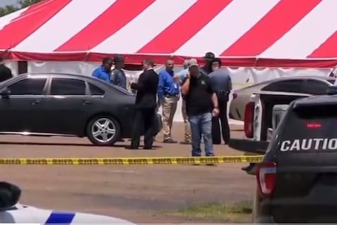 Dos muertos y varios heridos en un tiroteo en una tienda de Arkansas