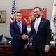 ‘Seguimos fortaleciendo una alianza basada en la decisión de enfrentar juntos al narcotráfico’: Daniel Noboa tras reunión con el vicepresidente de EE. UU.