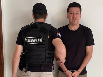 Exfutbolista paraguayo acusado por presunto narcotráfico se entrega a la justicia