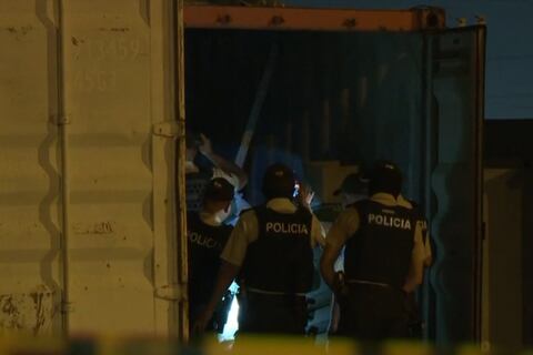Hallan tres contenedores con material explosivo en urbanización del norte de Guayaquil