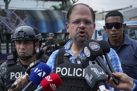 Ministro John Reimberg: ‘Son capaces de inventarse los disparates más sórdidos con tal de evadir su responsabilidad’