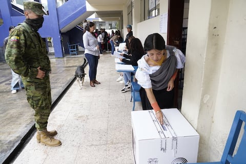 Referéndum y consulta popular: desgaste del Gobierno se reflejó también en la votación en Pichincha