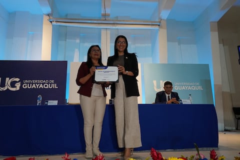 Centro de emprendimiento de la Universidad de Guayaquil recibe acreditación como incubadora de proyectos