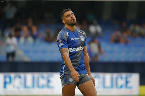 Alexander González fue presentado como nuevo jugador de Carabobo FC