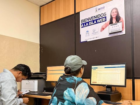 Islas Web del IESS permiten realizar trámites sin costo, conozca qué servicios están disponibles