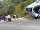 Bus que cubría la ruta Baños-Cuenca se volcó en Alausí: seis personas heridas