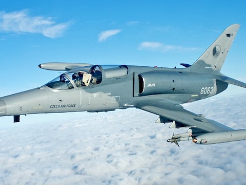 Modestos aviones checos podrían cambiar la guerra en Ucrania: están diseñados para cazar drones rusos