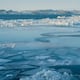 Una cicatriz profunda bajo 3 kilómetros de hielo: el hallazgo en Groenlandia que parece una herida abierta en el lecho marino
