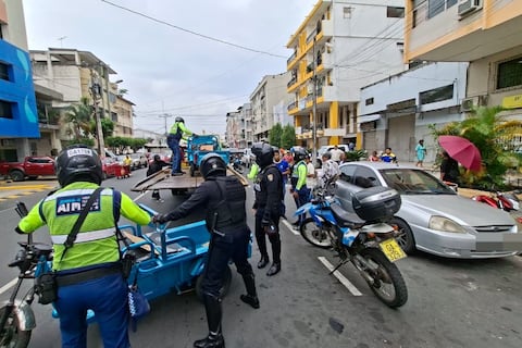 Más de 70 escúteres, motos y tricimotos eléctricas se han retenido en cinco días en Guayaquil