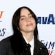 Muere acosador de Billie Eilish tras ser arrollado por un tren en Nueva York