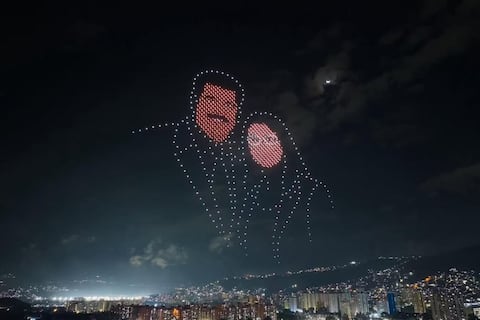 Gobierno interino de Venezuela ofrece show de drones para exigir la liberación de Nicolás Maduro y Cilia Flores