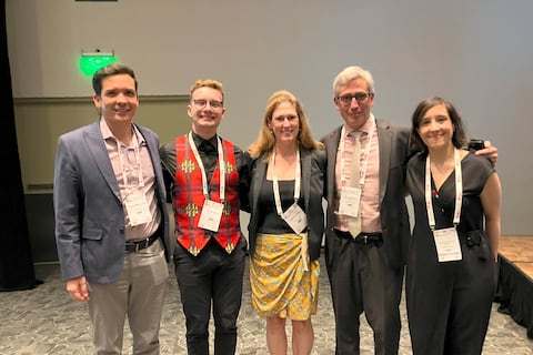 Médico ecuatoriano Andrés Román Jarrín, primer lugar en la competencia de jóvenes psiquiatras de la Asociación Mundial de Psiquiatría
