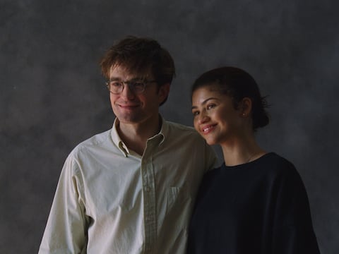 Zendaya y Robert Pattinson protagonizan una historia de amor que incomoda en ‘El drama’