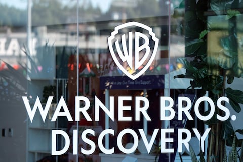 Donald Trump advierte que la compra de Warner Bros Discovery por Netflix ‘podría ser un problema’